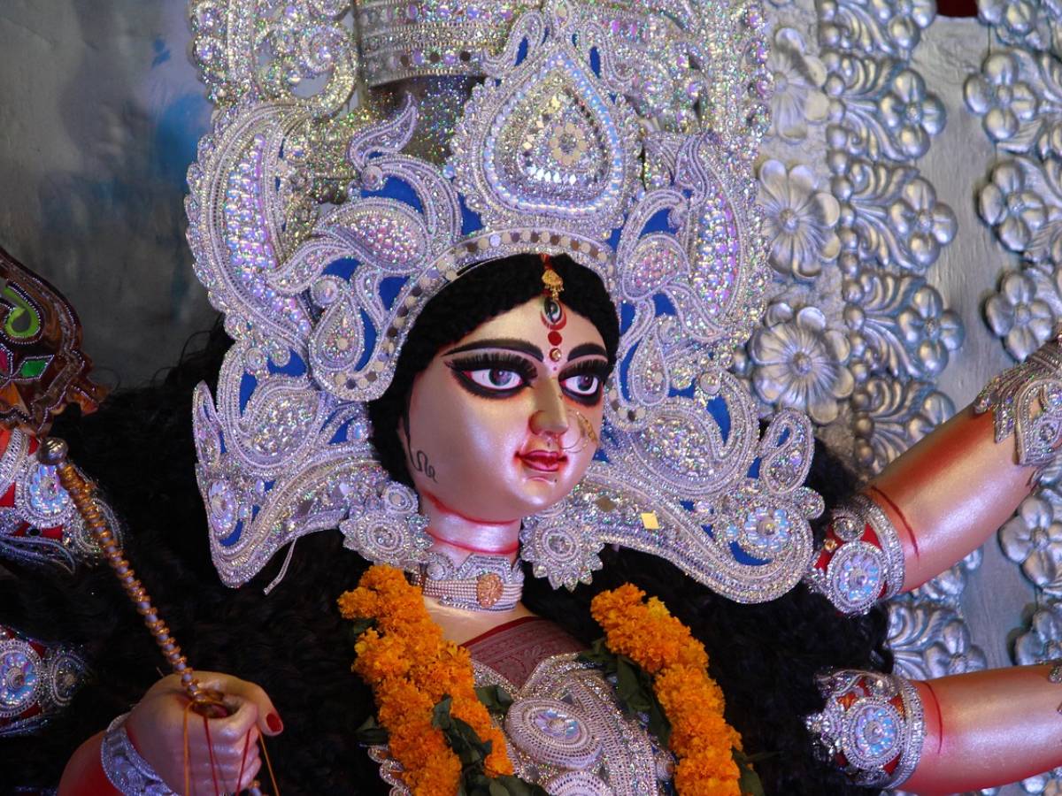 Masik Durga Ashtami Upay: मासिक दुर्गाष्टमी पर इन छोटे-छोटे उपायों को करें, देवी दुर्गा के आशीर्वाद से जीवन की हर समस्या दूर हो जाएगी