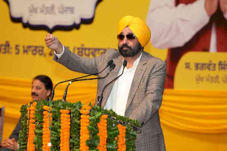 CM Bhagwant Mann: विपक्षी नेता नखरे दिखाकर मुख्यमंत्री आवास पर कब्जा करने को बेताब हैं