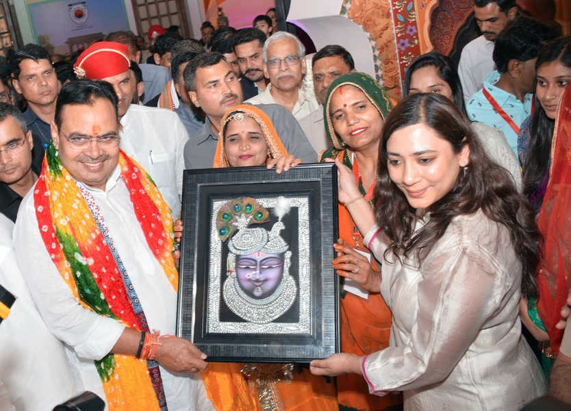 CM Bhajanlal Sharma ने दीप प्रज्वलित कर किया राजस्थान उत्सव का शुभारंभ