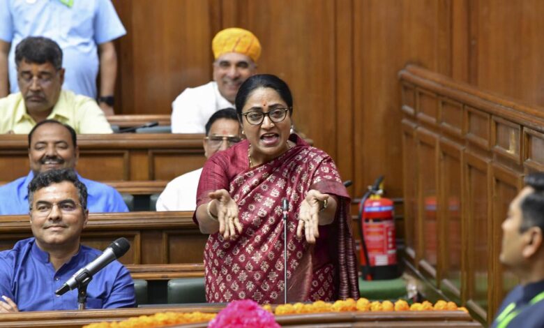 Delhi Budget 2025: दिल्ली के बजट से लाखों लोगों को सीधा लाभ, किसकी जेब में जाएगा कितना पैसा?