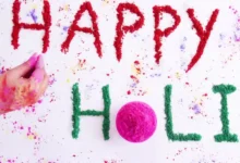 Happy Holi Whatsapp Status: होली की खुशी में झूमें, नाचें और इन चुनिंदा होली मैसेज को अपने दोस्तों से शेयर करें।