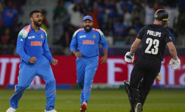 IND vs NZ मैच में 2 गेंदबाजों ने मिलकर ओडीआई में पहली बार अद्भुत कीर्तिमान बनाया