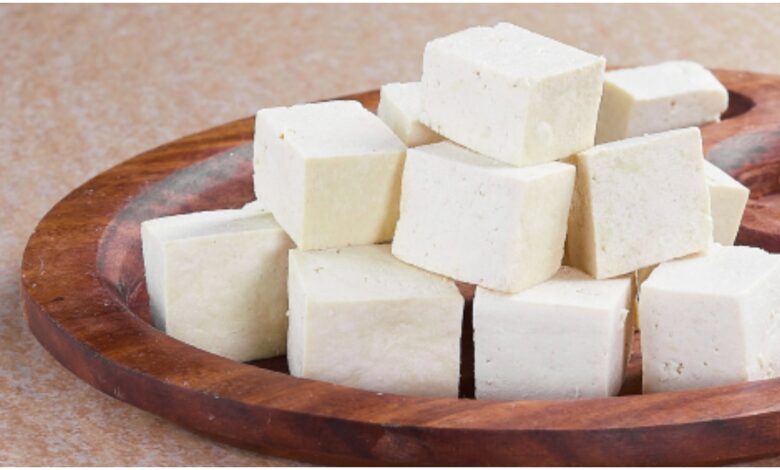 Paneer For Health: जानें किन लोगों को पनीर खाने से बचना चाहिए, यह सेहत के लिए खतरनाक हो सकता है 1 Paneer For Health: जानें किन लोगों को पनीर खाने से बचना चाहिए, यह सेहत के लिए खतरनाक हो सकता है