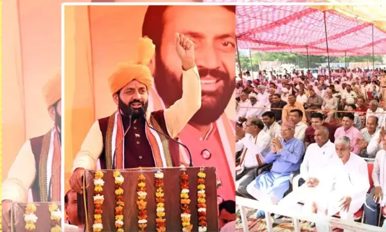 CM Nayab Saini ने गांव कोलापुर में धन्यवादी दौरे के दौरान ग्रामीणों को किया संबोधित 1 CM Nayab Saini ने गांव कोलापुर में धन्यवादी दौरे के दौरान ग्रामीणों को किया संबोधित