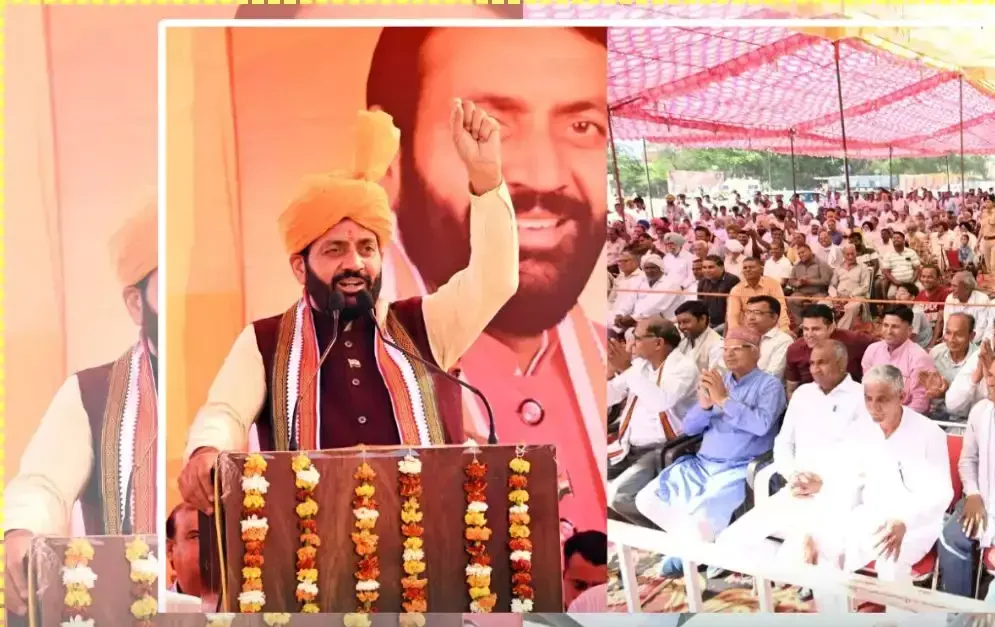 CM Nayab Saini ने गांव कोलापुर में धन्यवादी दौरे के दौरान ग्रामीणों को किया संबोधित 12 CM Nayab Saini ने गांव कोलापुर में धन्यवादी दौरे के दौरान ग्रामीणों को किया संबोधित