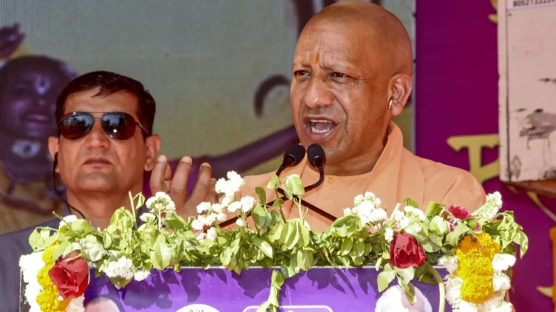 CM Yogi Adityanath ने अपराधियों को स्पष्ट चेतावनी दी, "महिलाओं-व्यापारियों को परेशान करने वालों का स्वागत यमराज करेंगे"