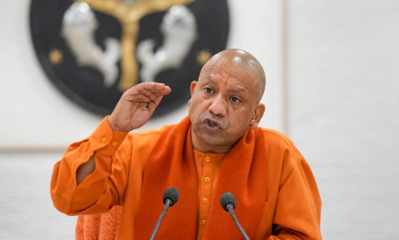यूपी के CM Yogi Adityanath ऐक्शन में, अस्पतालों और पैथालॉजी पर बड़ी कार्रवाई की तैयारी की जा रही है