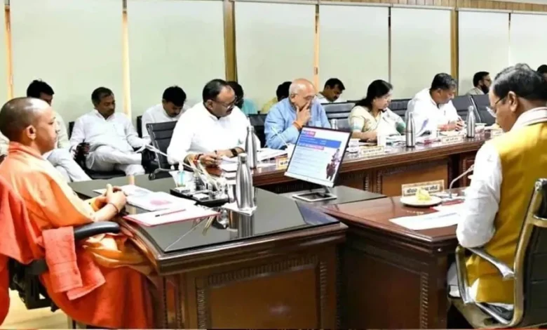 UP News: यूपी में आज मंत्रिमंडल-परिषद की बैठक, शिक्षामित्रों और संविदाकर्मियों को होली के तोहफे मिल सकते हैं