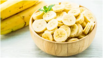 Banana For Stomach: नियमित रूप से इस फल का सेवन करने से पेट की समस्याएं दूर हो जाएंगी और आपको अनेक लाभ मिलेंगे 1 Banana For Stomach: नियमित रूप से इस फल का सेवन करने से पेट की समस्याएं दूर हो जाएंगी और आपको अनेक लाभ मिलेंगे