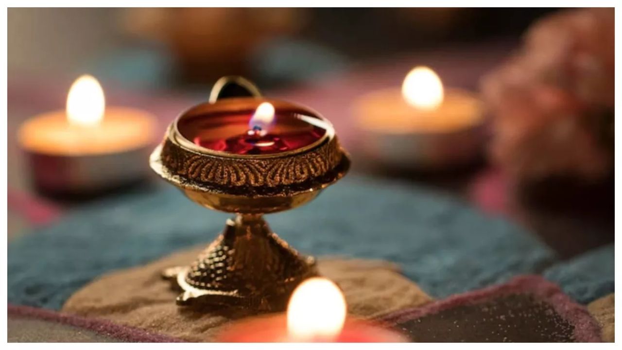 Varuthini Ekadashi 2025: वरुथिनी एकादशी के दिन इन स्थानों पर दीपक जलाना चाहिए; यह आपके जीवन में सुख-समृद्धि ला देगा