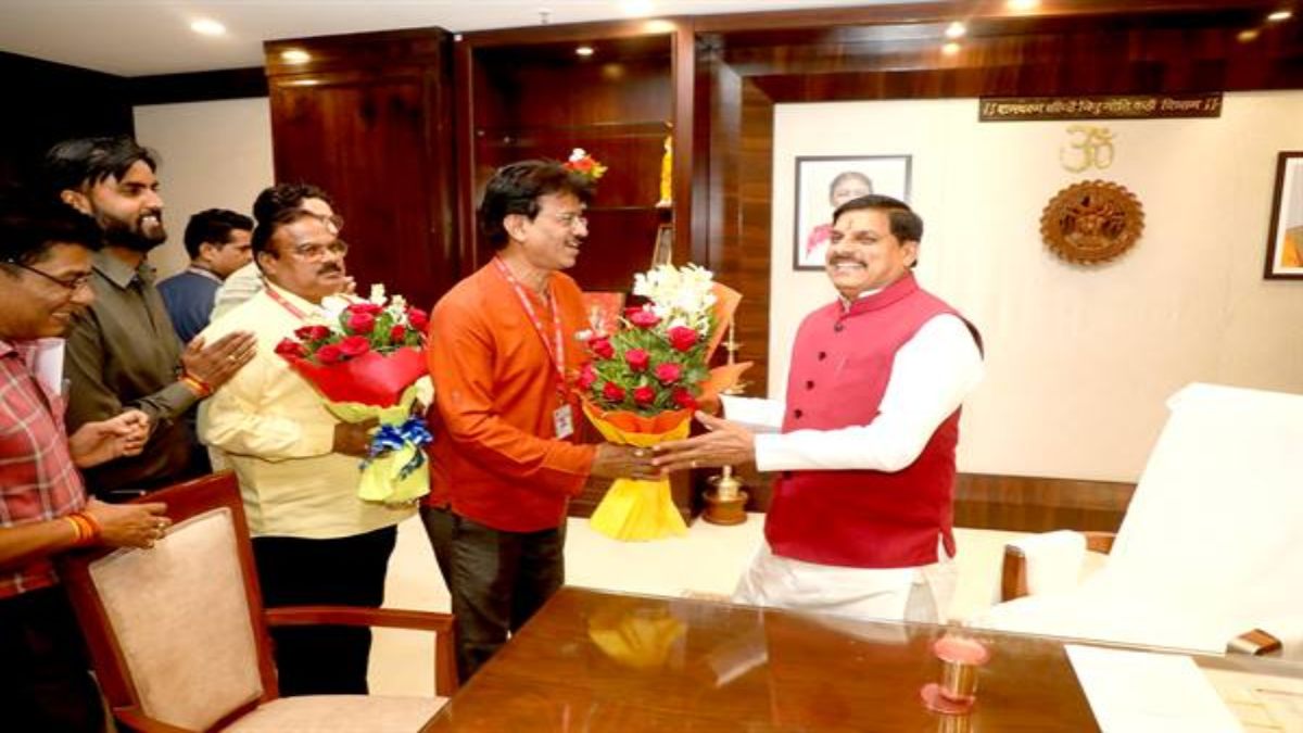 CM Mohan Yadav से मिले कर्मचारी संगठनों के प्रतिनिधि, पदोन्नति घोषणा के लिए माना आभार