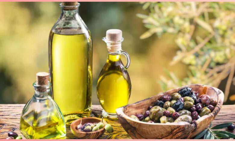 Oil In Uric Acid: यूरिक एसिड बढ़ने पर कौन से तेल खाना चाहिए? कुकिंग के लिए सबसे अच्छा ऑयल जानें 1 Oil In Uric Acid: यूरिक एसिड बढ़ने पर कौन से तेल खाना चाहिए? कुकिंग के लिए सबसे अच्छा ऑयल जानें