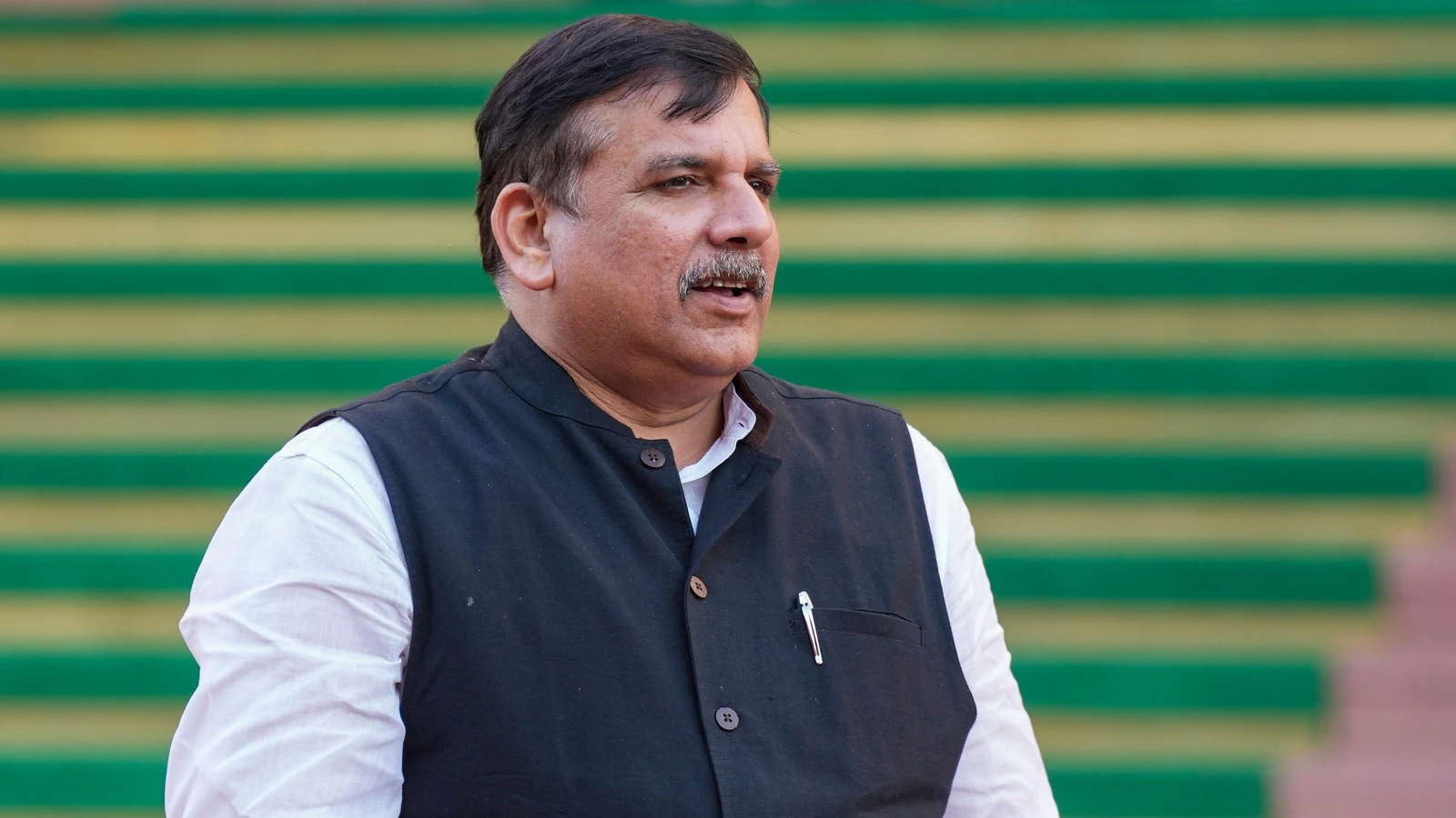 Sanjay Singh: वक्फ बिल धार्मिक संपत्ति पर अधिग्रहण की शुरुआत; फिर मंदिरों, चर्च और गुरुद्वारों की का नंबर