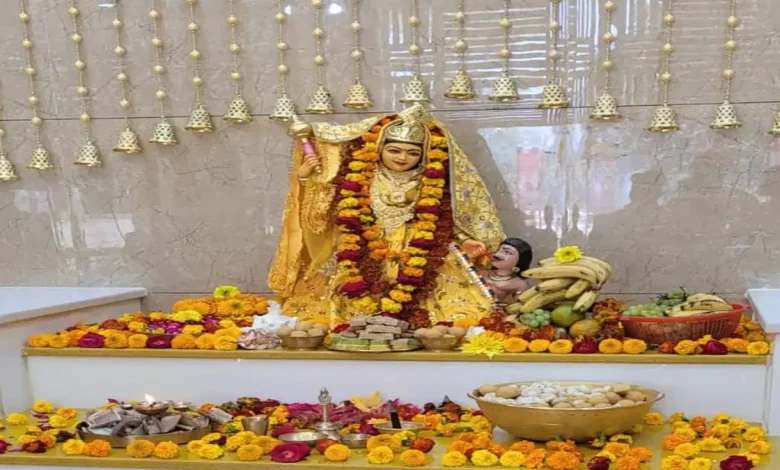Bagalamukhi Jayanti 2025: बगलामुखी जयंती कब मनाई जाती है? इस तरह देवी मां की पूजा करें 1 Bagalamukhi Jayanti 2025: बगलामुखी जयंती कब मनाई जाती है? इस तरह देवी मां की पूजा करें