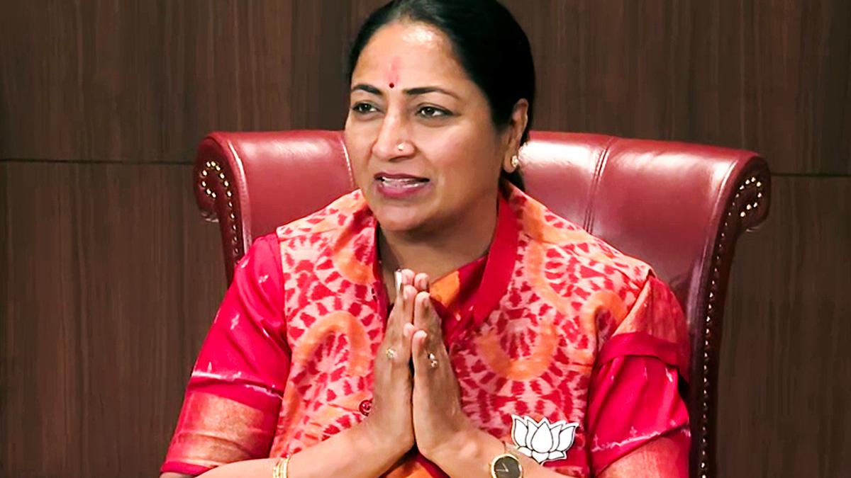 Delhi News: दुकान के बाहर लिखा जाए कि इसका असली मालिक कौन है? दिल्ली में अब बीजेपी विधायक ने CM से निर्देश देने की मांगे की