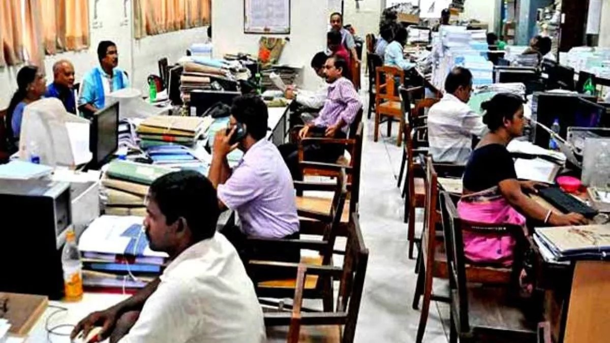 Delhi Government Office Timing: दिल्ली में सरकारी कर्मचारियों को कितने बजे से कितने बजे तक काम करना होगा? ऑफिस की नई टाइमिंग, जानें 12 Delhi Government Office Timing: दिल्ली में सरकारी कर्मचारियों को कितने बजे से कितने बजे तक काम करना होगा? ऑफिस की नई टाइमिंग, जानें