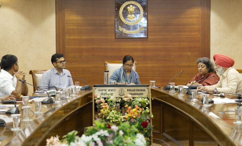 Dr. Baljit Kaur ने नशा मुक्त पंजाब के प्रयासों को मजबूत करने के लिए विभिन्न विभागों और जिलों के वरिष्ठ अधिकारियों के साथ बैठक की