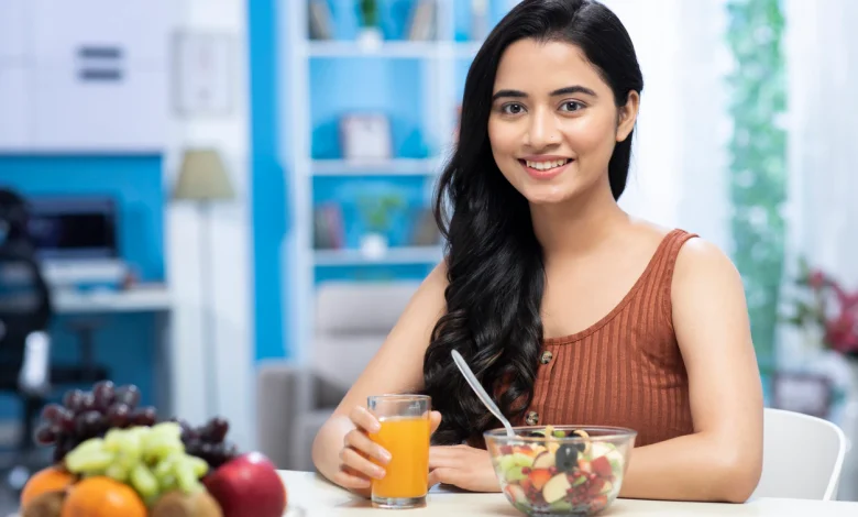 Health Tips For Woman: 35 वर्ष से अधिक उम्र की महिलाओं को अपनी डाइट में इन तीन चीज़ों को ज़रूर शामिल करना चाहिए ताकि वे बढ़ती उम्र में भी सेहतमंद रहें: