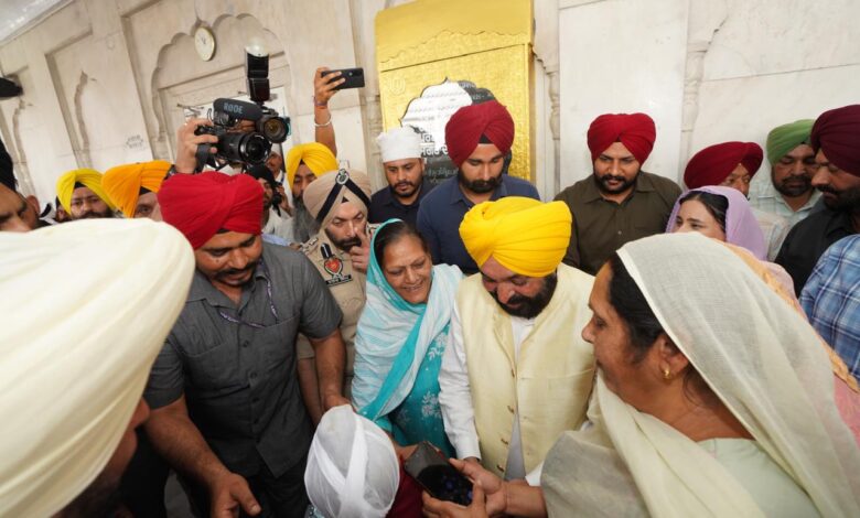 CM Bhagwant Mann ने पंजाबियों को बैसाखी के पवित्र त्यौहार पर बधाई दी 1 CM Bhagwant Mann ने पंजाबियों को बैसाखी के पवित्र त्यौहार पर बधाई दी