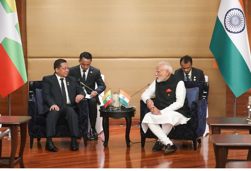 PM Narendra Modi ने म्यांमार के वरिष्ठ जनरल मिन आंग ह्लाइंग से मुलाकात की