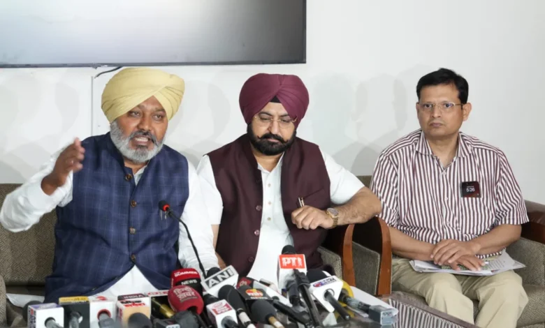 Harpal Singh Cheema: पंजाब सरकार ने राजस्व सेवाओं को सुचारू बनाने में बड़ी छलांग लगाई
