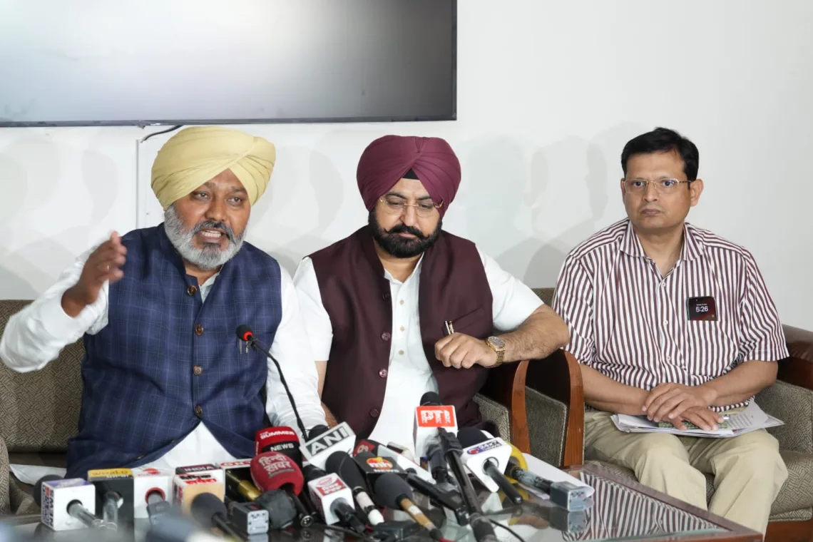 Harpal Singh Cheema: पंजाब सरकार ने राजस्व सेवाओं को सुचारू बनाने में बड़ी छलांग लगाई