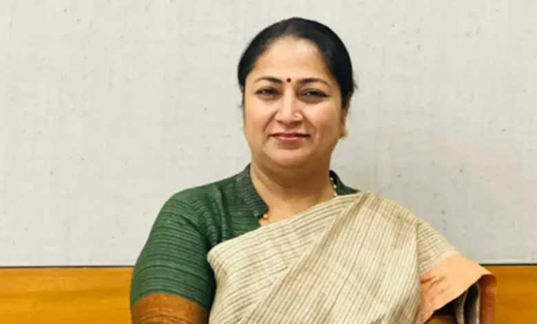 दिल्ली सरकार ने बड़ा निर्णय लिया है कि आंगनवाड़ी केंद्र स्कूलों में शिफ्ट किए जाएंगे; फायदे भी बताएं