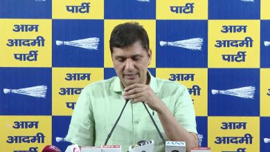Delhi News: दिल्ली में BJP सरकार इन महिलाओं की पेंशन काटेगी; AAP ने एक और महत्वपूर्ण दावा किया