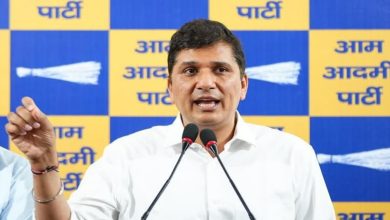 Saurabh Bharadwaj: AAP का दावा; CM रेखा गुप्ता ने EWS सर्टिफिकेट जारी करने पर लगाई रोक; बताया असली कारण