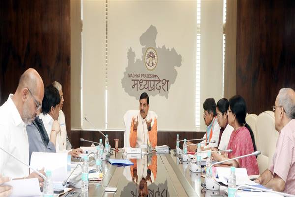 CM Mohan Yadav ने नीमच में होने वाले सम्मेलन की तैयारियों की समीक्षा कर दिए निर्देश 1 CM Mohan Yadav ने नीमच में होने वाले सम्मेलन की तैयारियों की समीक्षा कर दिए निर्देश