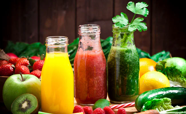 Body Detox Drinks: गर्मियों में इन ड्रिंक को अपनी डाइट में जरूर शामिल करें, हाइड्रेशन देंगे और बॉडी भी डिटॉक्स होगी