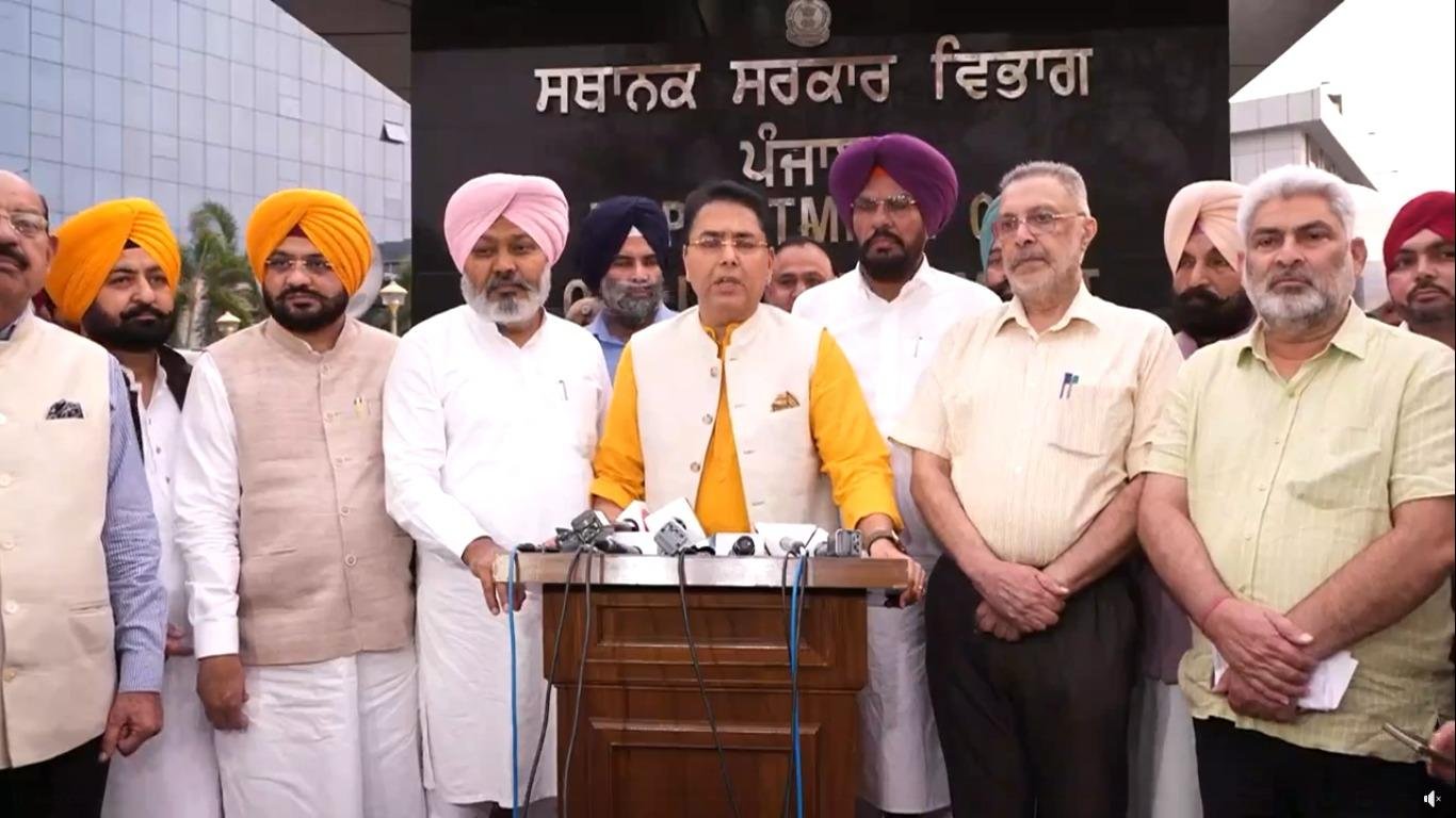 Aman Arora: पंजाब के जल संसाधनों को लूटने के केंद्र सरकार के कदम के खिलाफ पूरी ताकत से लड़ने का संकल्प