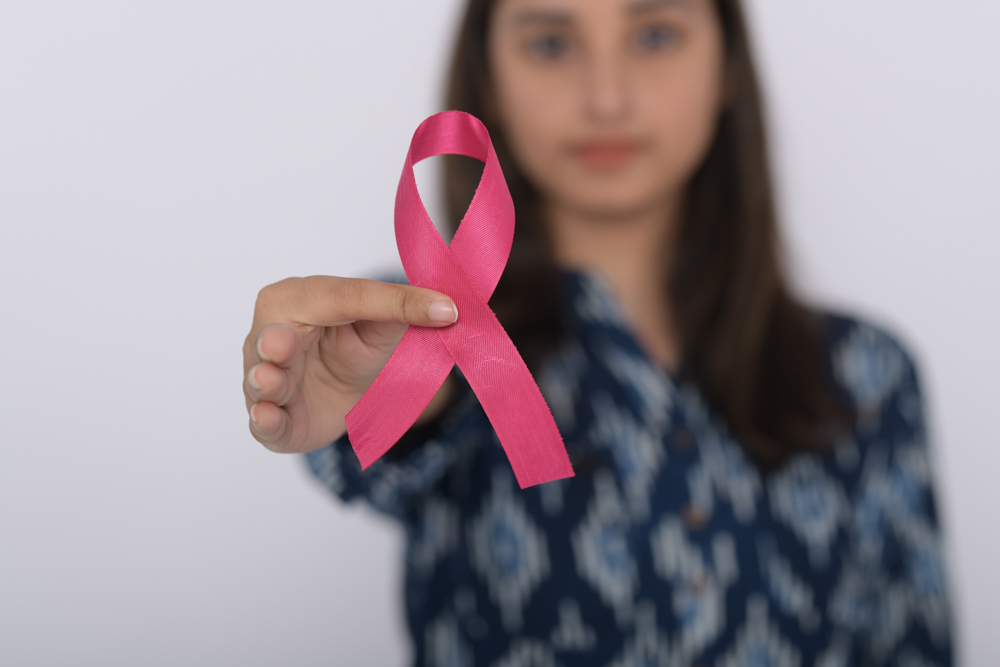 Breast Cancer: ये आसान उपाय ब्रेस्ट कैंसर से बचने के लिए अपनाएं, इन पांच बातों का ध्यान रखें