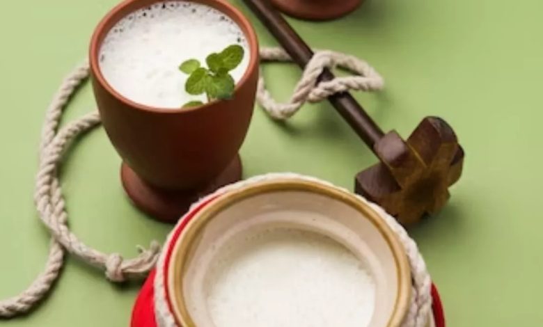 Buttermilk Side Effects: किन लोगों को छाछ पीने से बचना चाहिए, यह फायदा ही नहीं नुकसान भी पहुंचा सकती है? 1 Buttermilk Side Effects: किन लोगों को छाछ पीने से बचना चाहिए, यह फायदा ही नहीं नुकसान भी पहुंचा सकती है?
