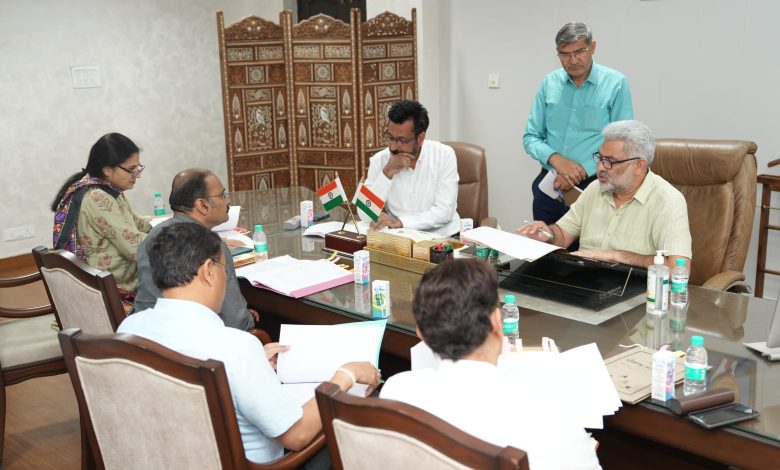 लाल चंद कटारूचक ने वन विभाग के अधिकारियों को शहरी वानिकी परियोजना तैयार करने के निर्देश दिए 1 लाल चंद कटारूचक ने वन विभाग के अधिकारियों को शहरी वानिकी परियोजना तैयार करने के निर्देश दिए