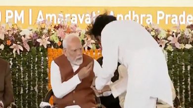 PM Narendra Modi ने पवन कल्याण को चॉकलेट दी, डिप्टी सीएम खिलखिलाकर हंस पड़े