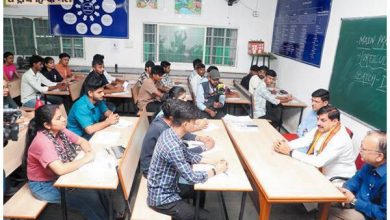 CM Mohan Yadav ने होल्कर साइंस कॉलेज के विद्यार्थियों से किया संवाद