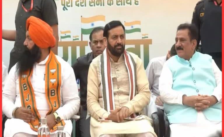 CM Nayab Saini की अगुवाई में लाडवा में निकाली गई तिरंगा यात्रा