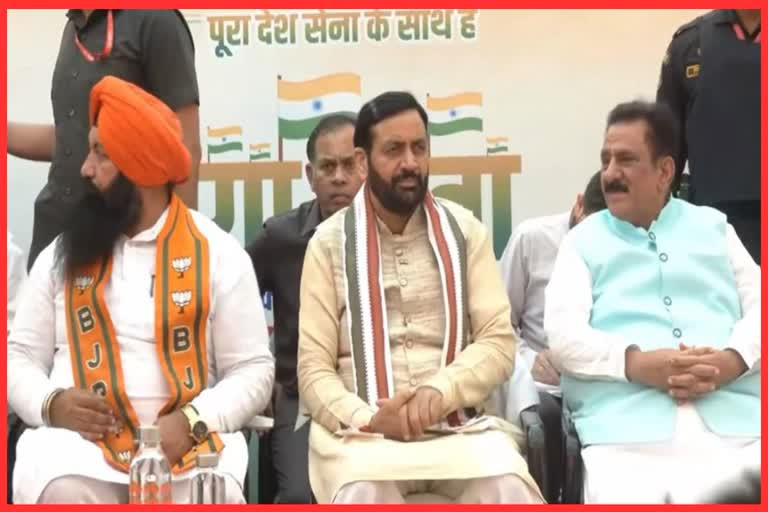 CM Nayab Saini की अगुवाई में लाडवा में निकाली गई तिरंगा यात्रा
