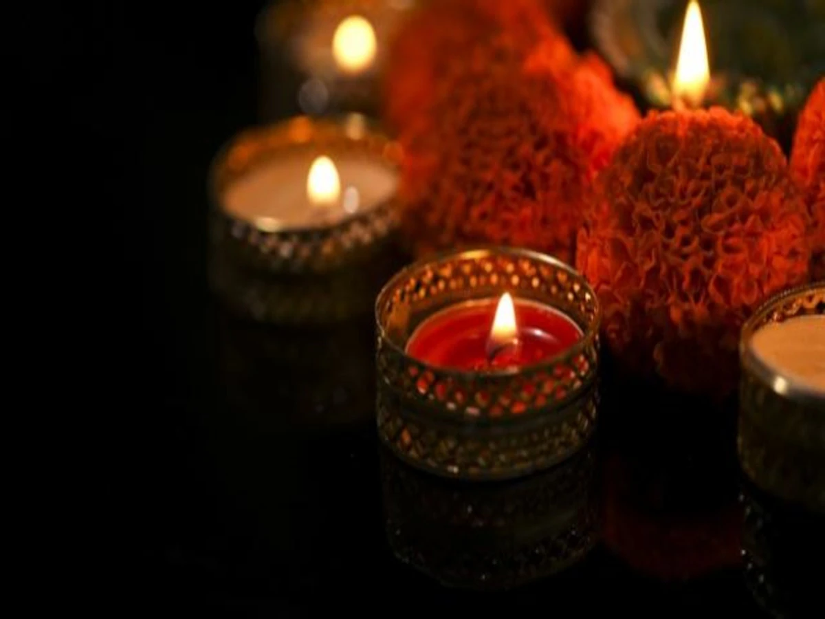 Vaishakh Purnima 2025: वैशाख पूर्णिमा के दिन दीपक से ये 1 काम करें, आप कर्ज से छुटकारा पाएंगे!