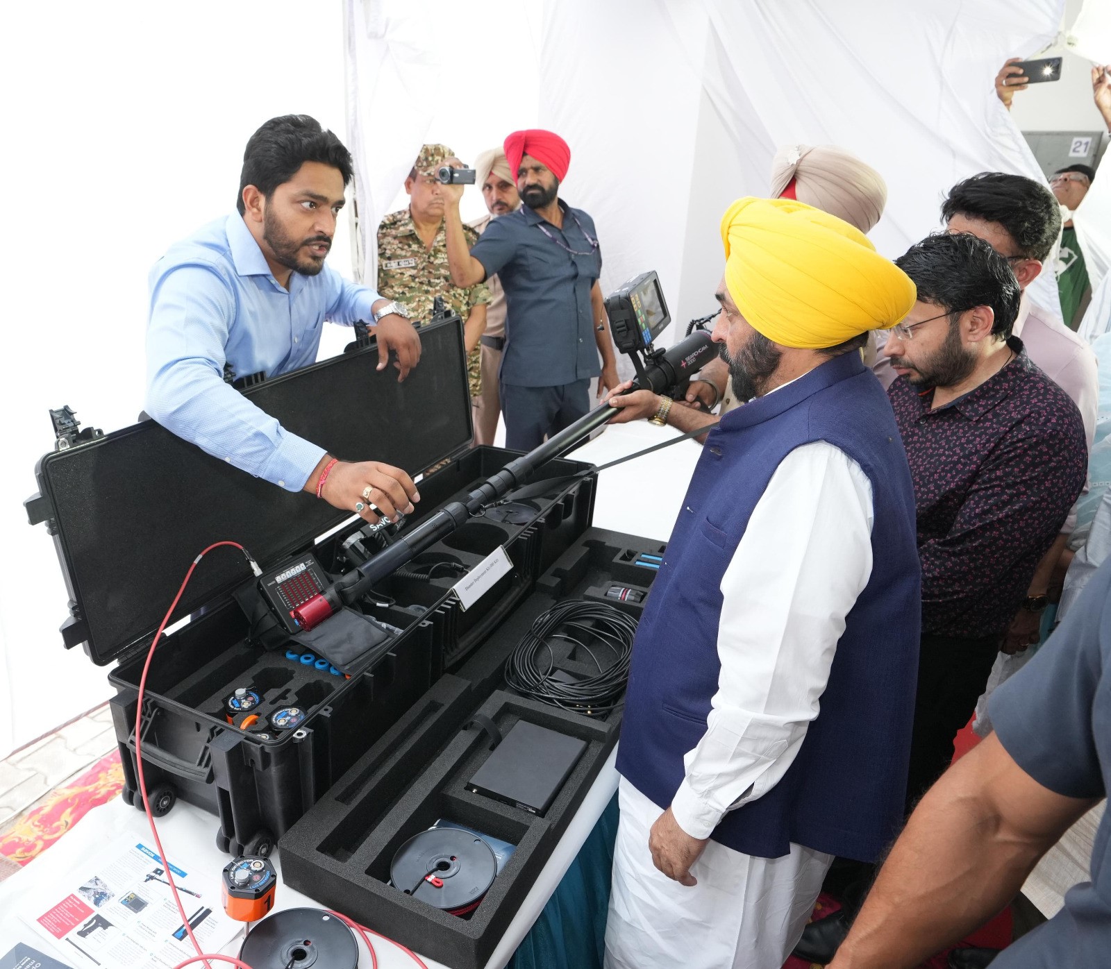 CM Bhagwant Mann: हंगामी स्थिति से निपटने के लिए मान सरकार द्वारा पुख्ता तैयारियां, 47 करोड़ रुपये की लागत से अग्निशमन मशीनरी सीमावर्ती जिलों में तैनात