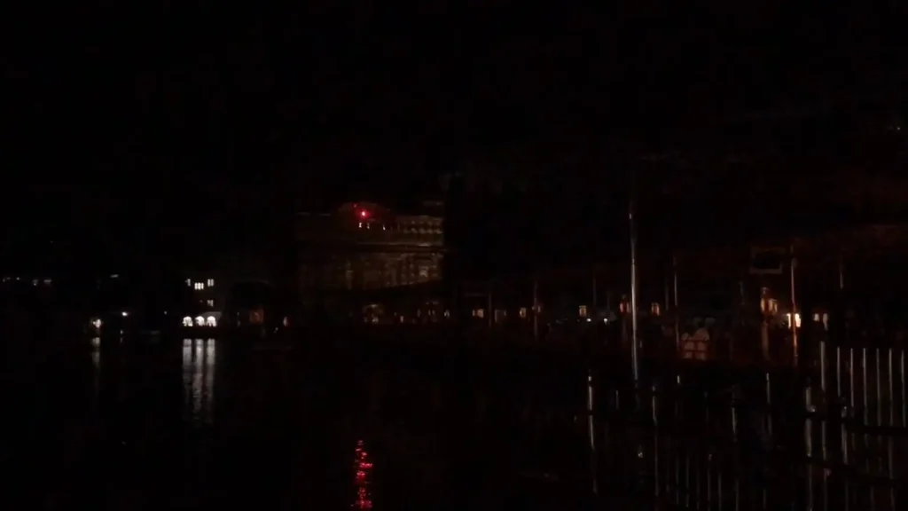 पंजाब के इस जिले में प्रशासन ने अपील की कि रात 8 बजे से अपने घरों की लाइट बंद कर दें