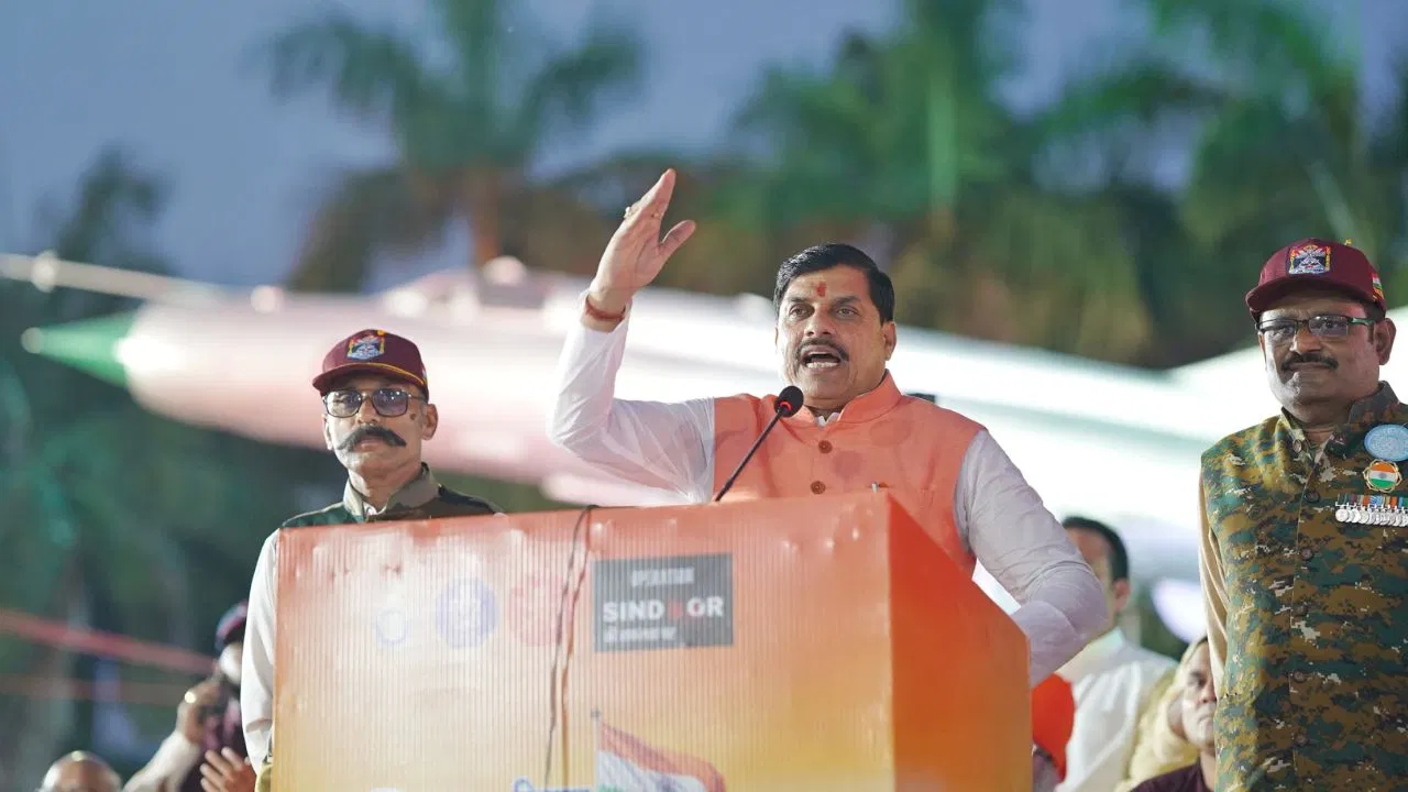 BJP की तिरंगा यात्रा में CM Mohan Yadav ने कहा कि 'सभी समाज के लोगों ने व्यापक भागीदारी की'।