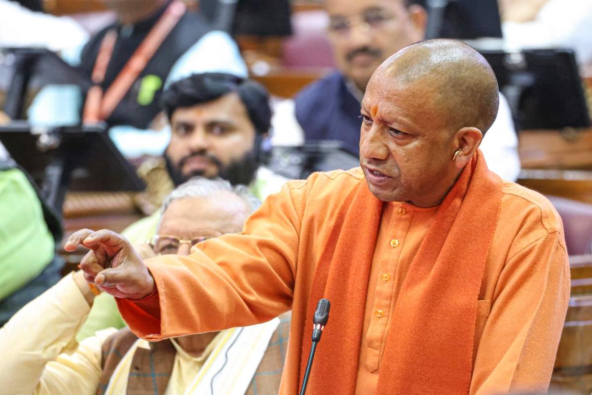 CM Yogi Caste Conflict: इटावा घटना के बाद सीएम योगी ने जातीय संघर्ष को रोकने कड़े कदम उठाने के निर्देश दिए