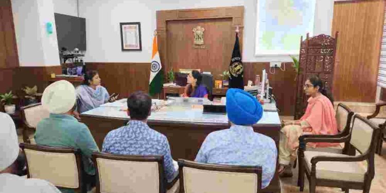 डिप्टी कमिश्नर डॉ. प्रीति यादव ने खेल सुविधाओं में सुधार पर ध्यान केंद्रित किया