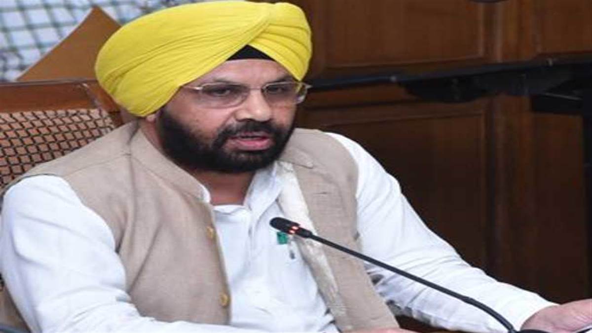हरभजन सिंह ईटीओ ने अधिकारियों को पंजाब में सतत सड़क विकास के लिए अंतर्राष्ट्रीय अध्ययन दौरे की योजना बनाने का निर्देश दिया