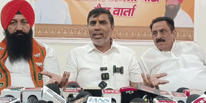 शिक्षा मंत्री महीपाल ढांडा: प्रदेश के 844 शिक्षकों को किया गया पदोन्नत