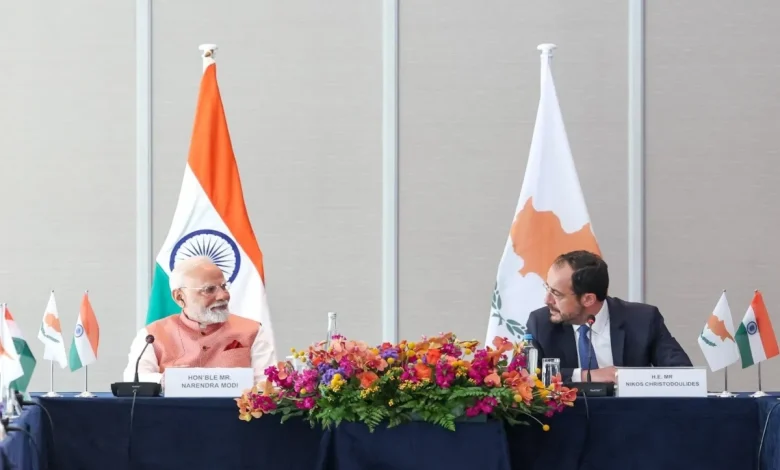 PM Narendra Modi और साइप्रस के राष्ट्रपति ने साइप्रस और भारत के व्यापारिक प्रतिनिधियों के साथ बातचीत की 1 PM Narendra Modi और साइप्रस के राष्ट्रपति ने साइप्रस और भारत के व्यापारिक प्रतिनिधियों के साथ बातचीत की