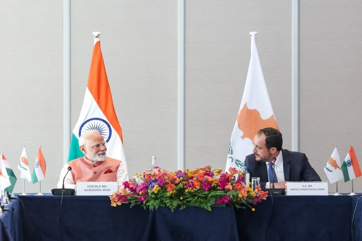 PM Narendra Modi और साइप्रस के राष्ट्रपति ने साइप्रस और भारत के व्यापारिक प्रतिनिधियों के साथ बातचीत की