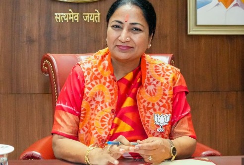 CM Rekha Gupta ने सख्त चेतावनी दी, झुग्गी तोड़ने की अफवाह फैलाने पर कड़ी कार्रवाई होगी 1 CM Rekha Gupta ने सख्त चेतावनी दी, झुग्गी तोड़ने की अफवाह फैलाने पर कड़ी कार्रवाई होगी